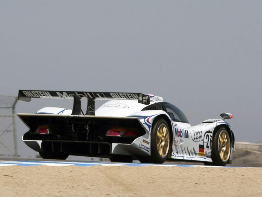  Porsche 911 GT1 1998 года  (фото 8 из 19)